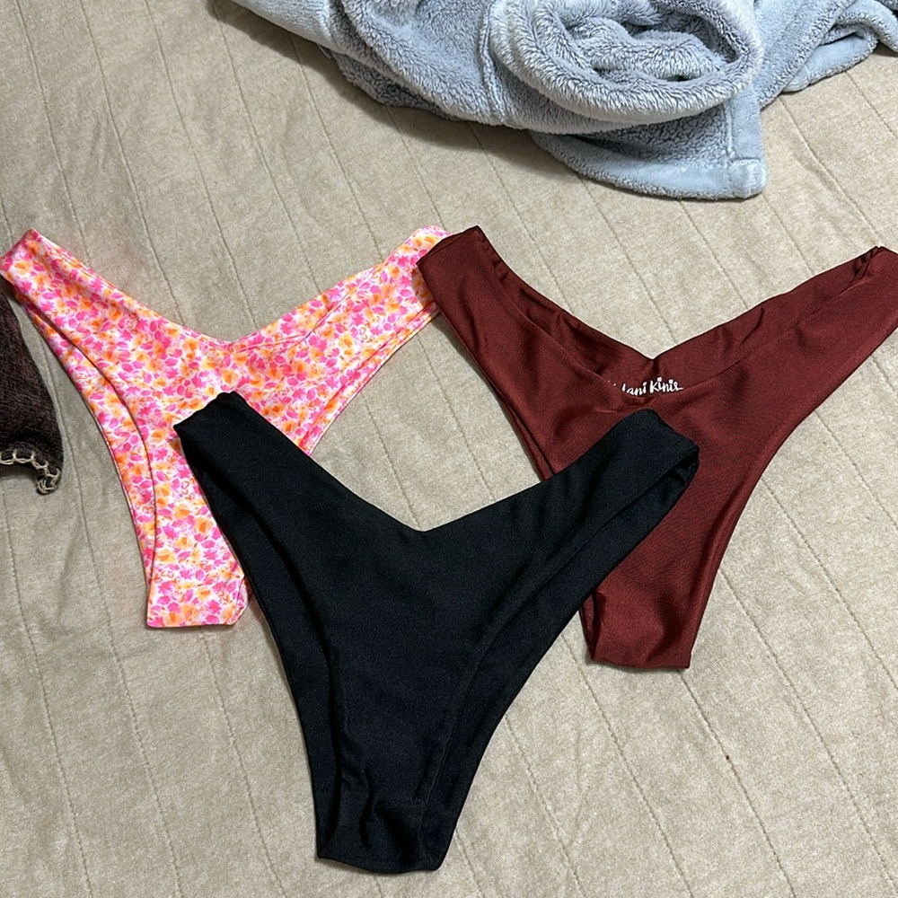 Kulani kinis V swim bottoms